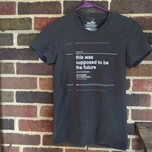 Threadless Shirt size medium